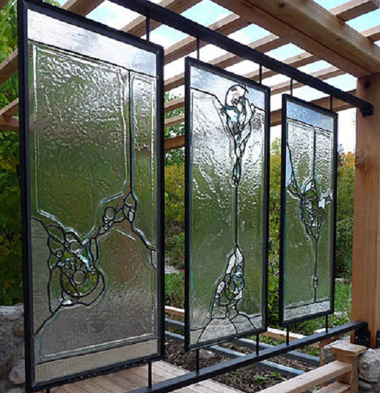پنجره های تزئینی استین گلاس